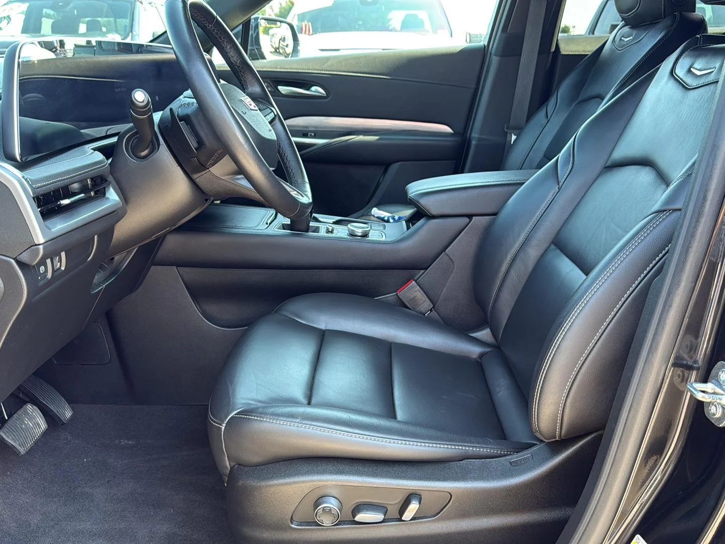 Used 2024 BLACK CADILLAC AWD 4DR PREMIUM LUXURY image 11