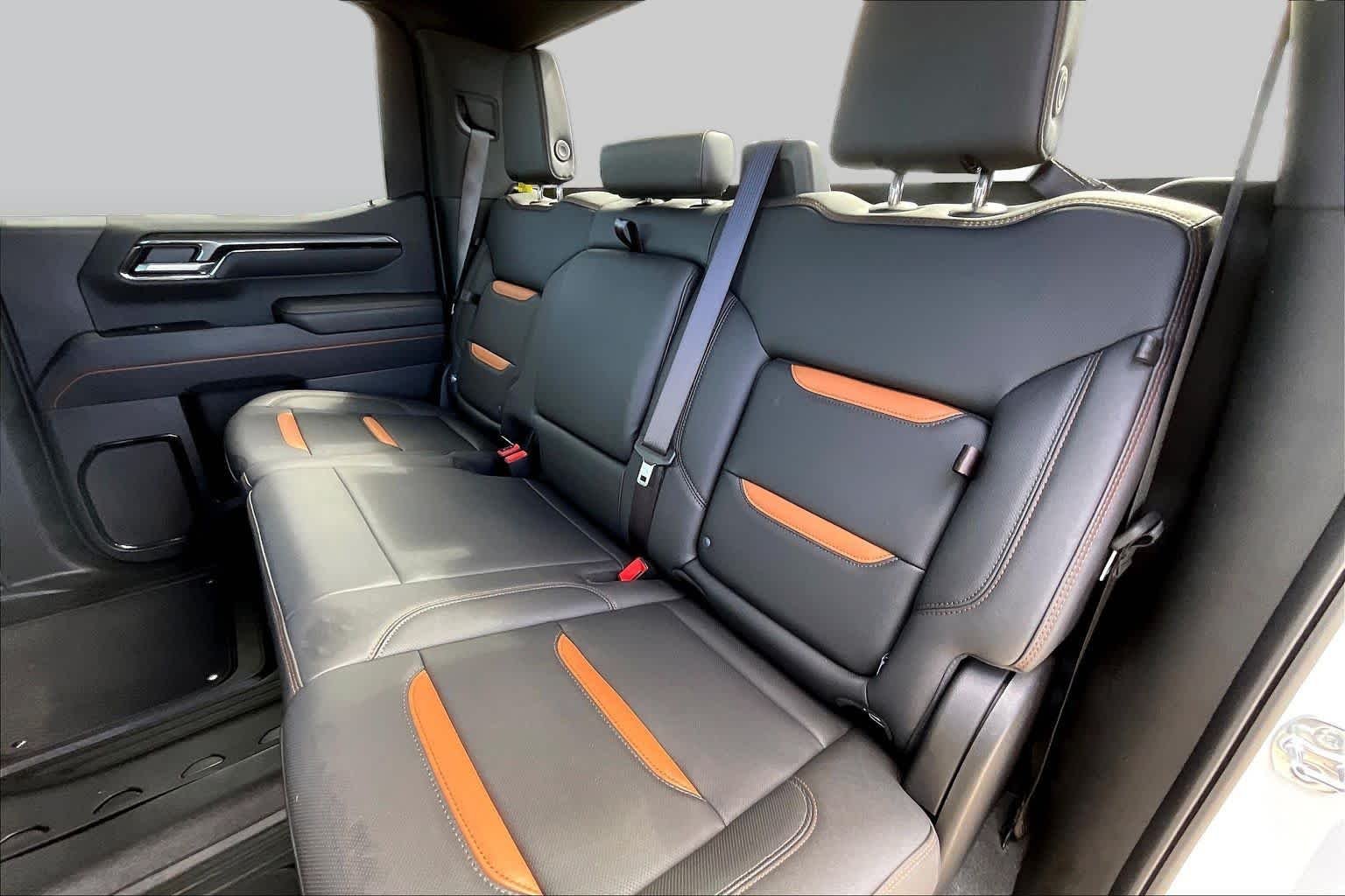Used 2026 Summit White GMC AT4 image 21