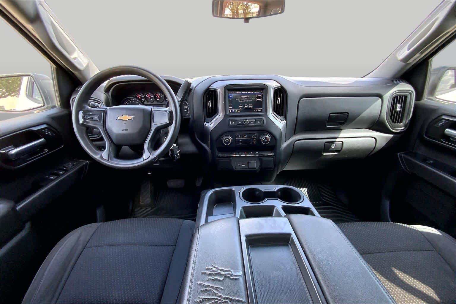 Used 2022 Summit White Chevrolet Custom image 15