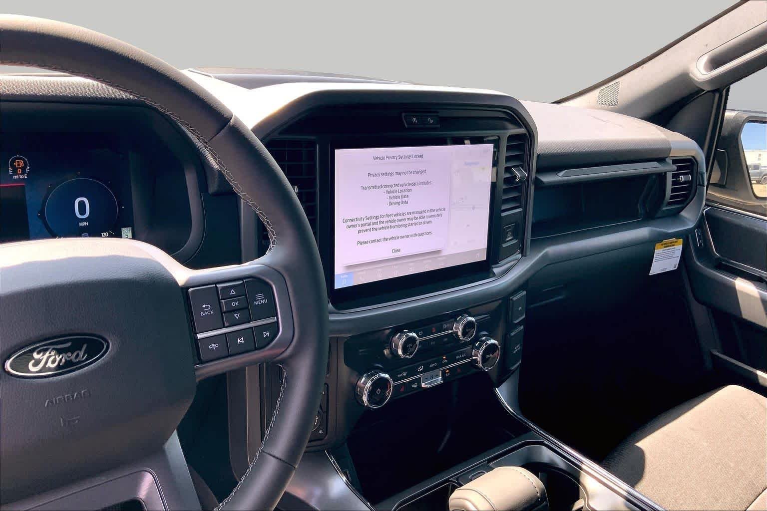 New 2026 Oxford White Ford XLT image 5