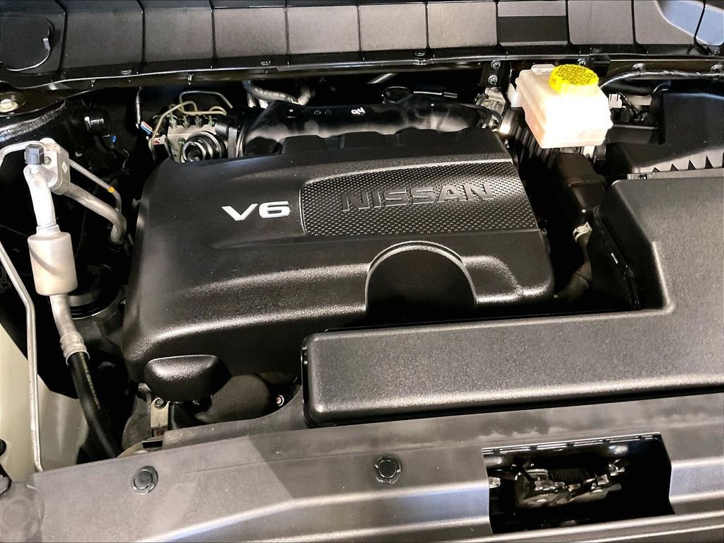 Used 2023 Super Black Nissan SL image 31
