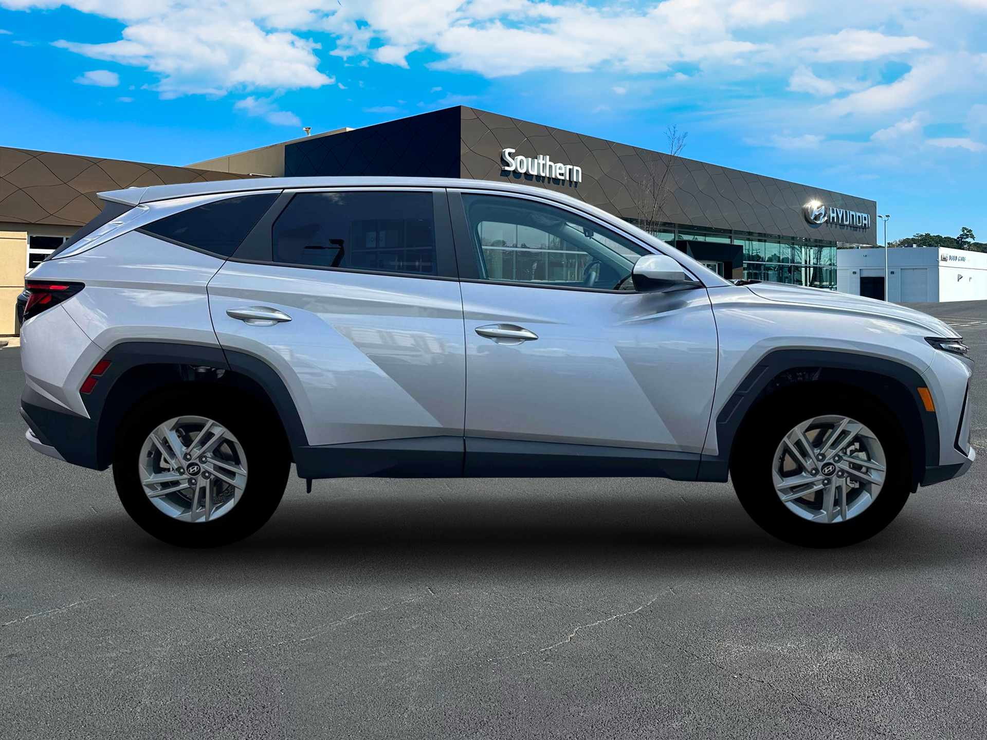New 2026 Silver Hyundai SE AWD image 9