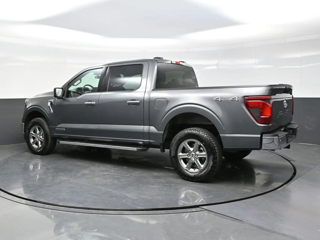 Used 2025 Gray Ford XLT image 4