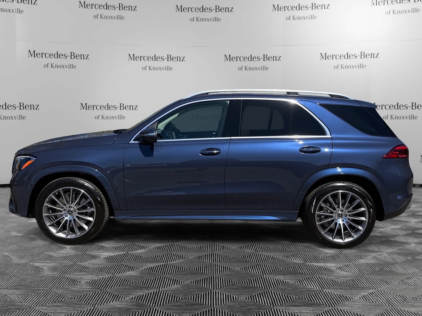 New 2026 Twilight Blue Metallic Mercedes-Benz GLE 350 image 2