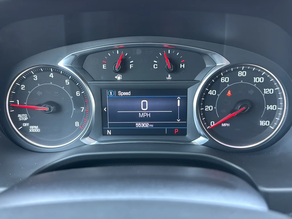 Used 2023 White GMC SLE image 13