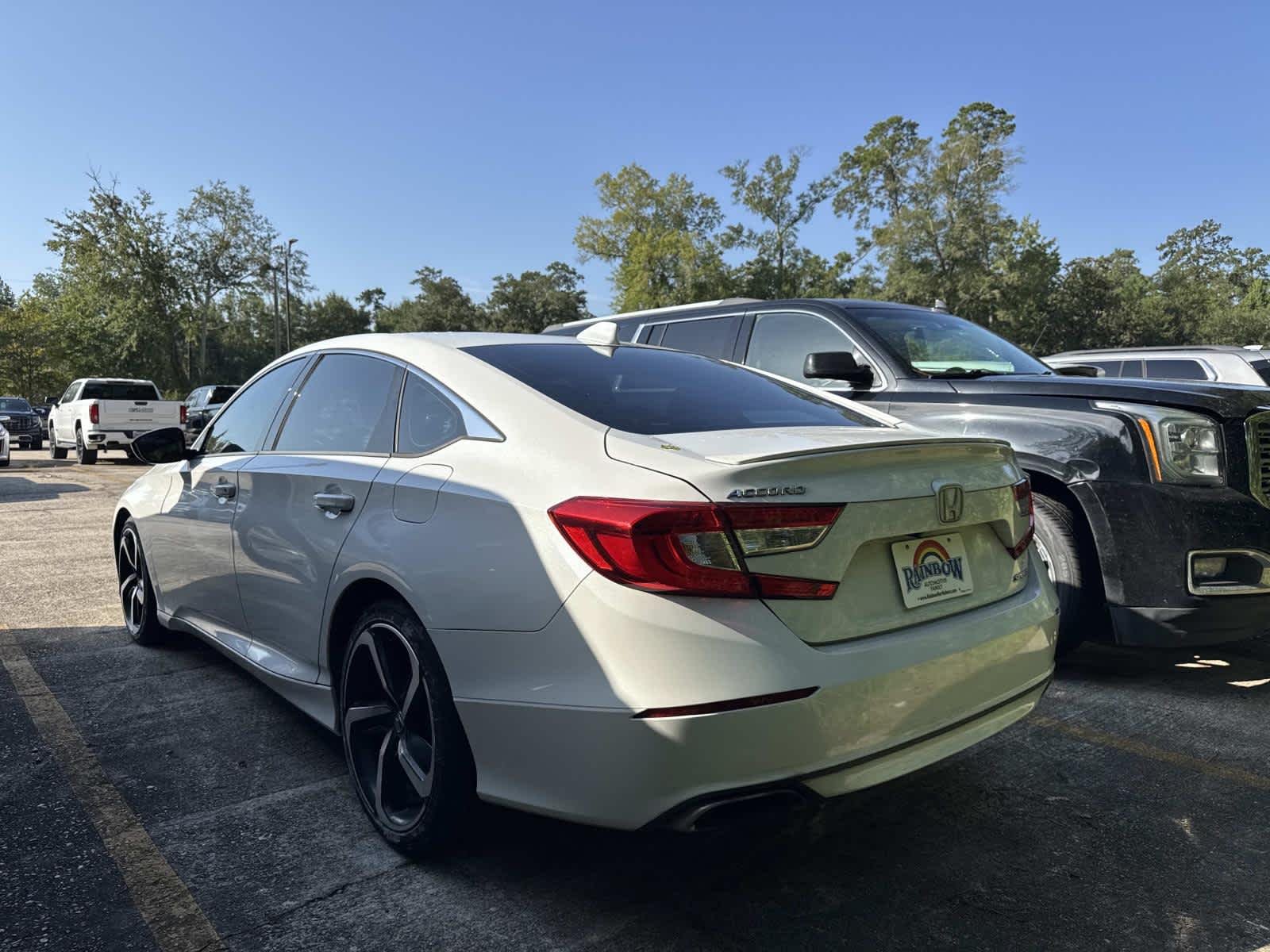 Used 2019 Platinum White Pearl HOND SPORT image 4