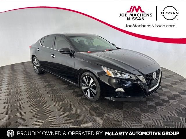 Used 2020 Black Nissan 2.5 SL image 1