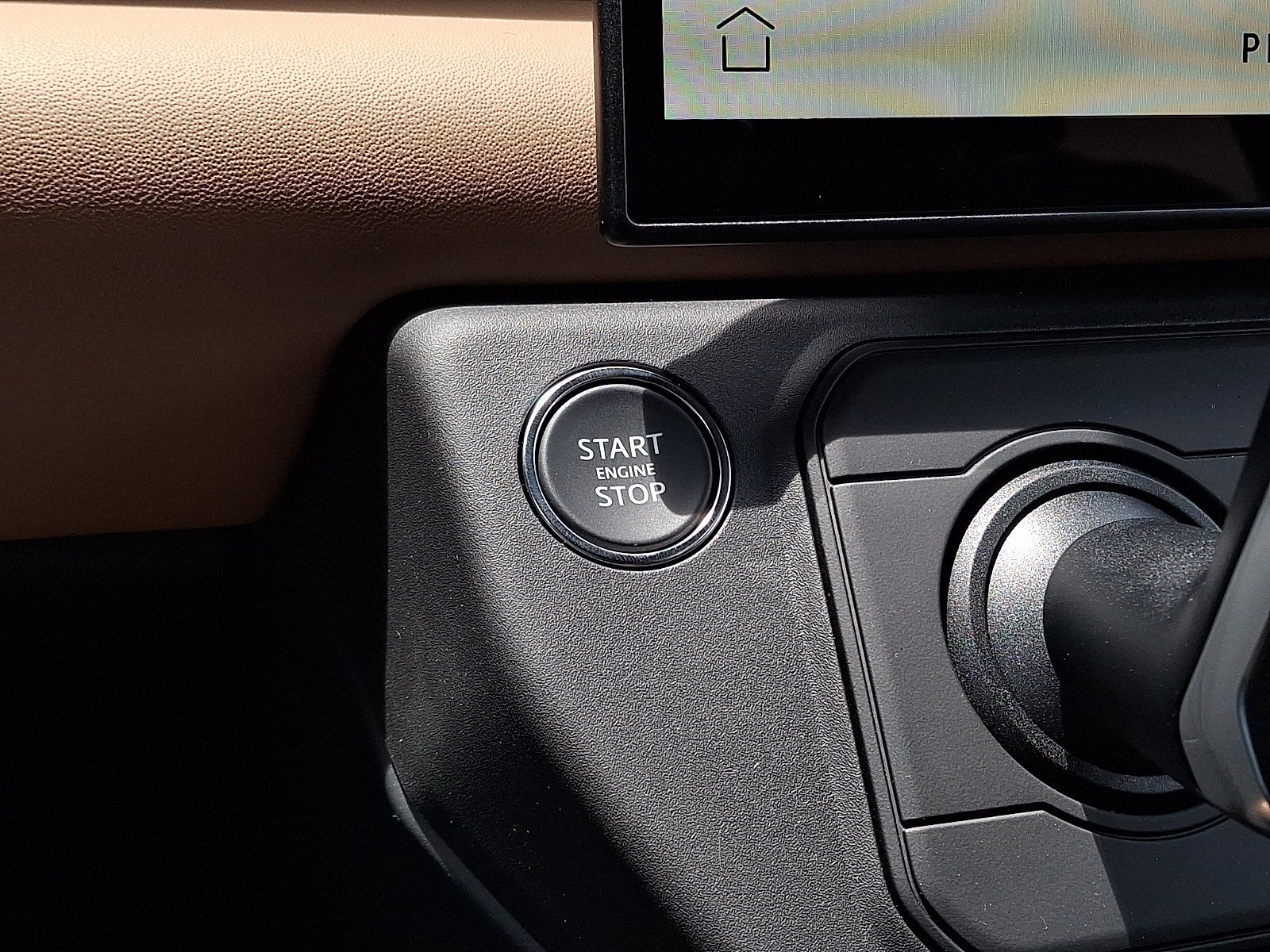 New 2026 Woolstone Green LAND ROVER X-Dynamic SE image 15