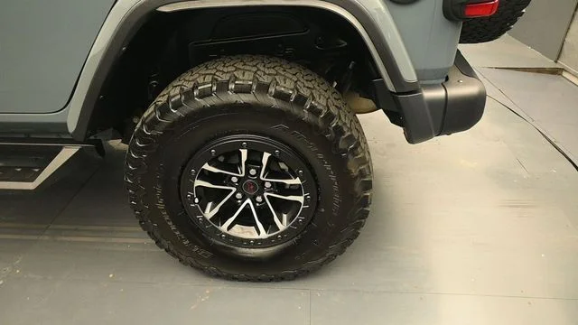 Certified Used 2025 Anvil Clearcoat Jeep Rubicon X image 9