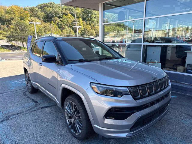 Certified Used 2022 Silver Jeep High Altitude image 2