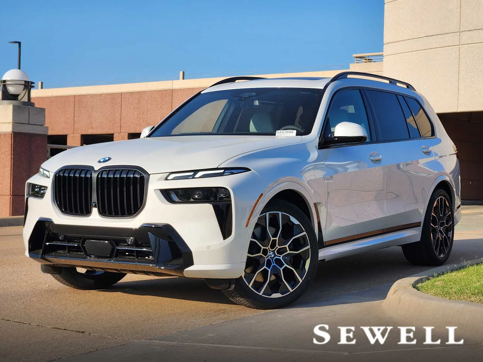 2027 BMW X7