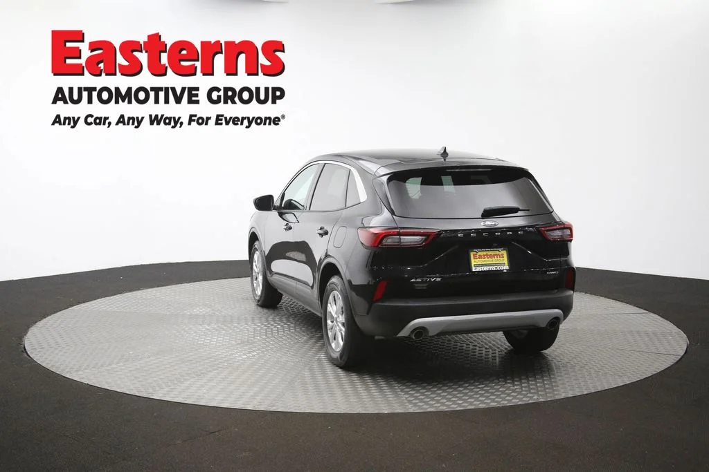 Used 2023 Black Ford Active image 65