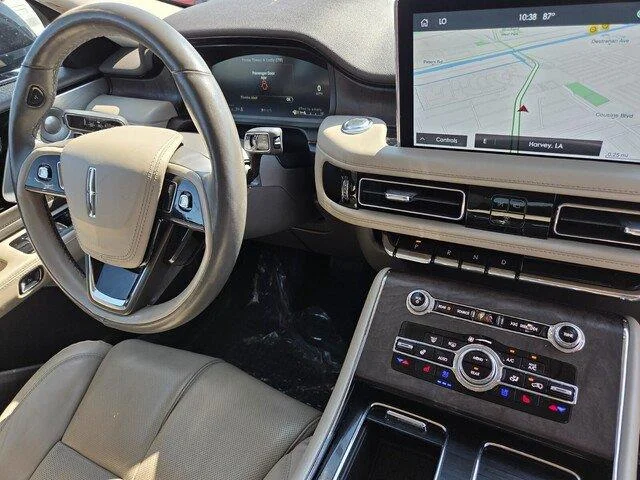 Used 2023 Flight Blue Metallic Clearcoat Lincoln Reserve image 36