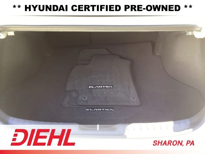 Used 2025 White Hyundai Limited image 11