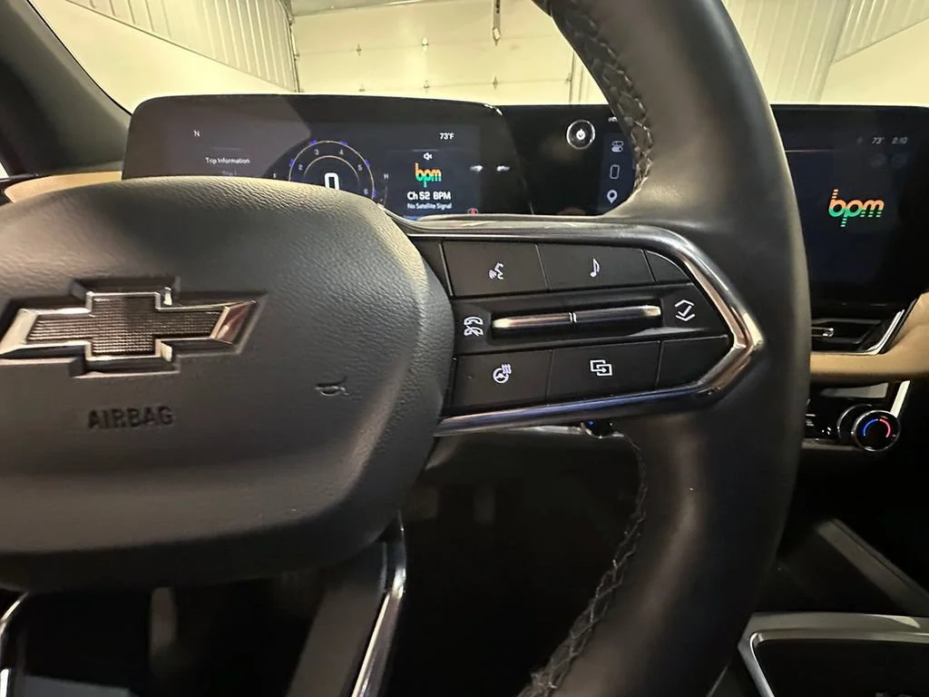 Used 2025 Mosaic Black Metallic Chevrolet ACTIV image 39