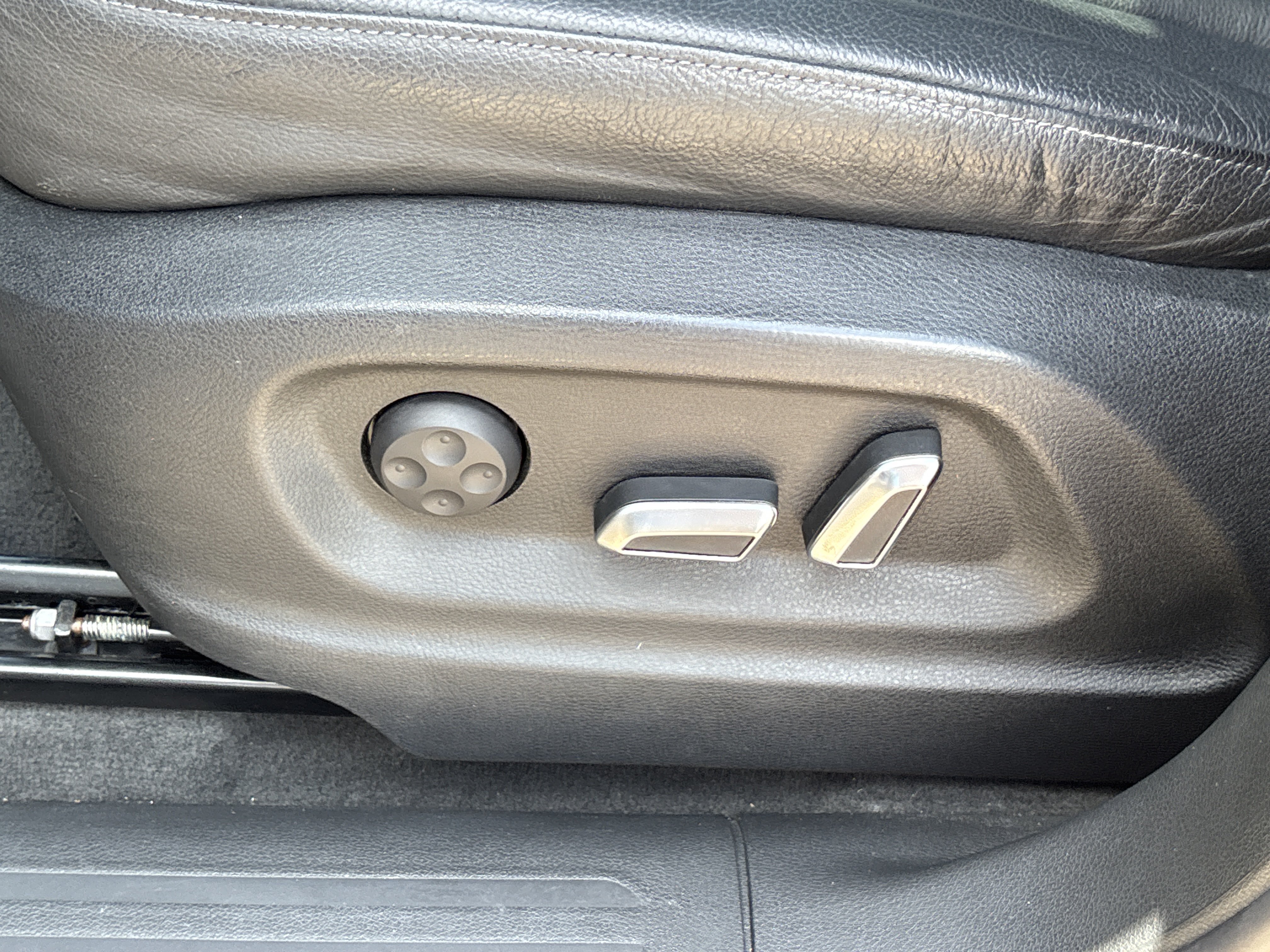 Used 2014  Audi Premium Plus image 23