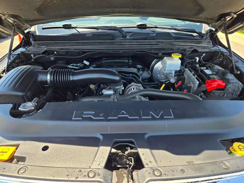 Used 2020 Black Ram Laramie image 31
