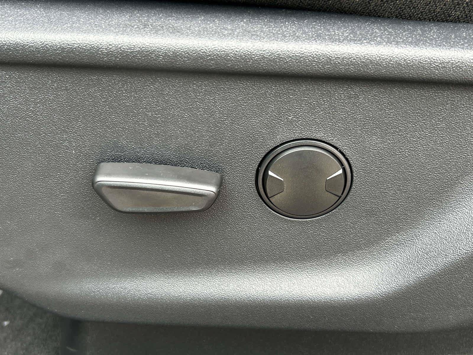 New 2027 Carbonized Gray Ford  image 17