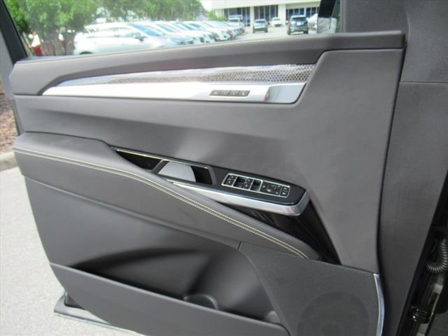 2026 Cadillac Escalade V-Series - Photo 23