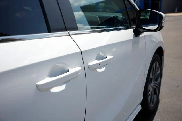 New 2026 Platinum White Pearl Honda Touring image 14