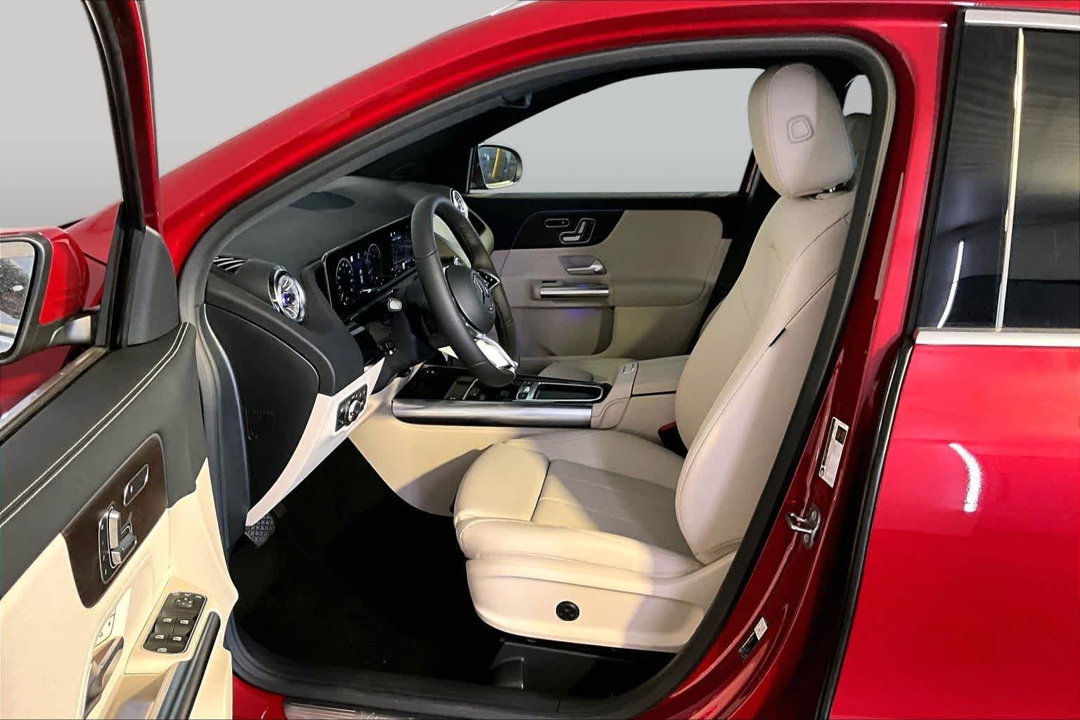 New 2026 MANUFAKTUR Patagonia Red Metallic Mercedes-Benz GLA 250 image 13