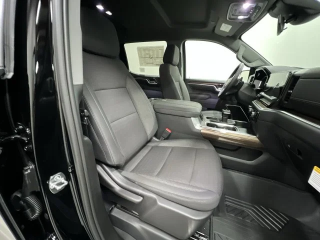 New 2026 Black Chevrolet LT image 28