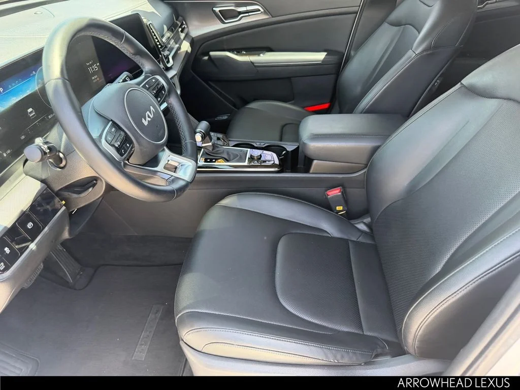 Used 2023 White Kia SX image 16