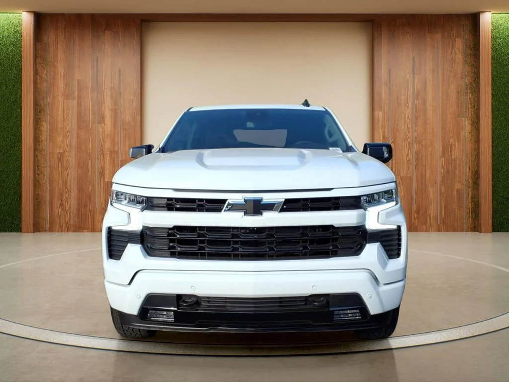 New 2026 Summit White Chevrolet RST image 2