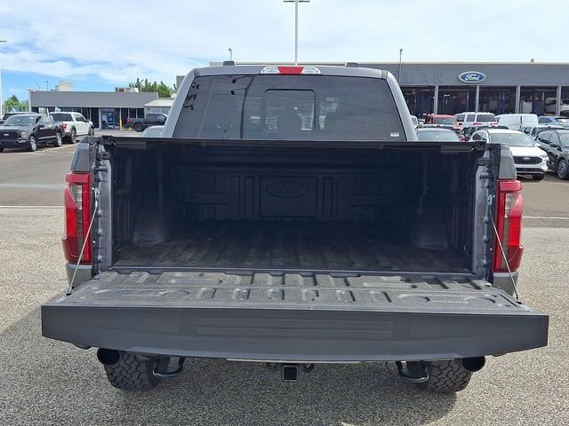 Used 2025 Gray Metallic Ford Tremor image 28