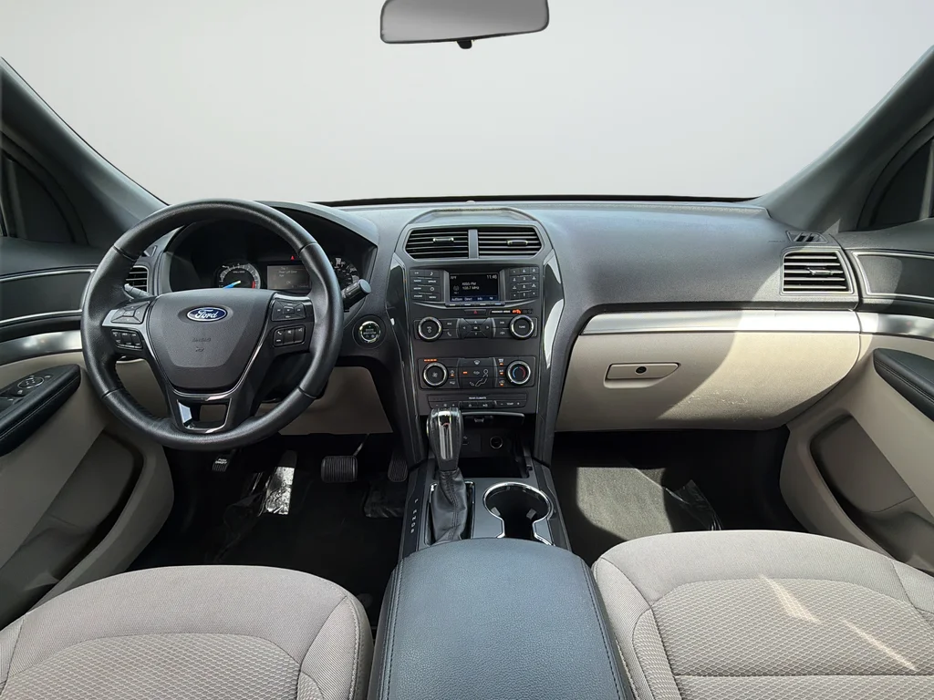 Used 2018 Red Ford XLT image 9