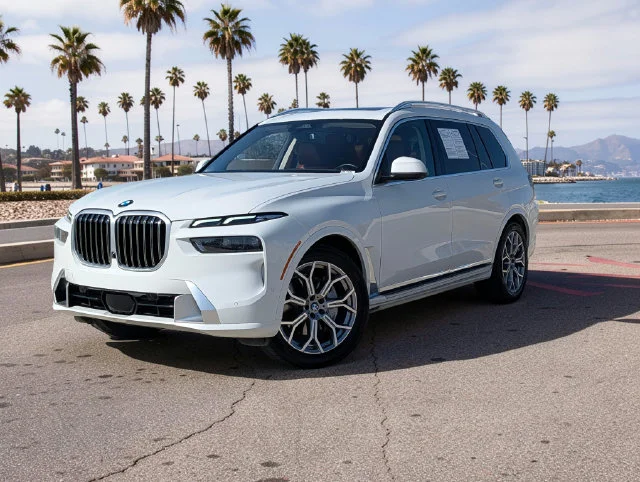 Used 2026 White BMW xDrive40i image 2