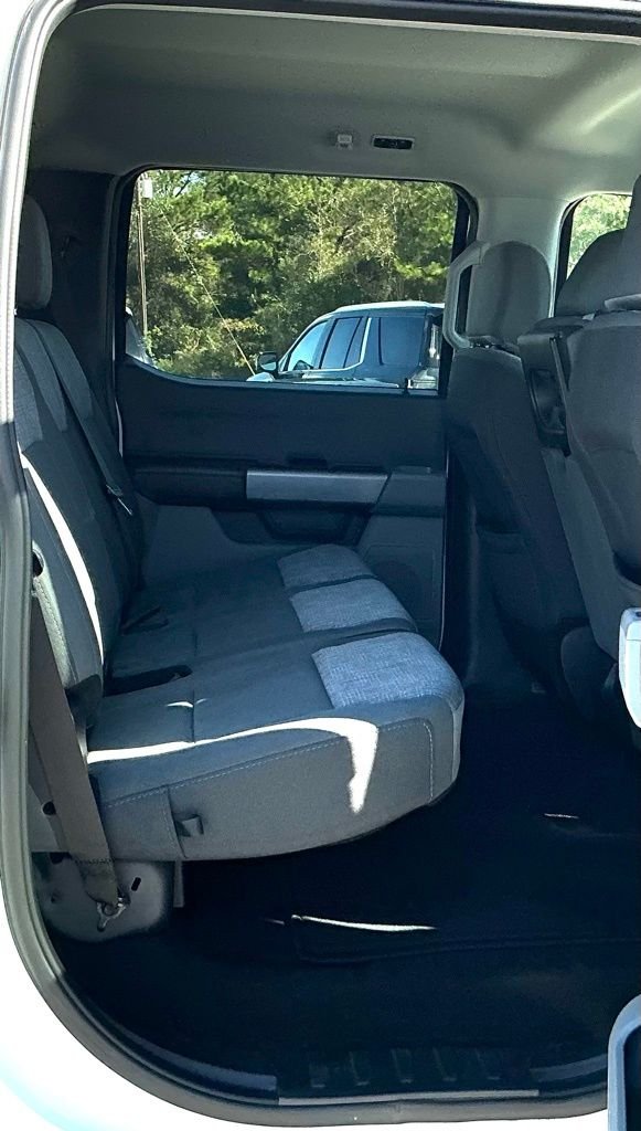 Used 2024 White Ford XLT image 25