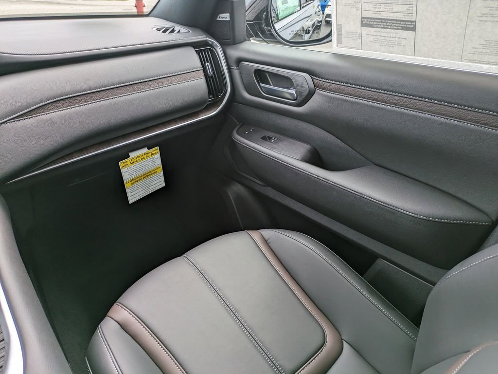 2025 Nissan Armada SL - Photo 17