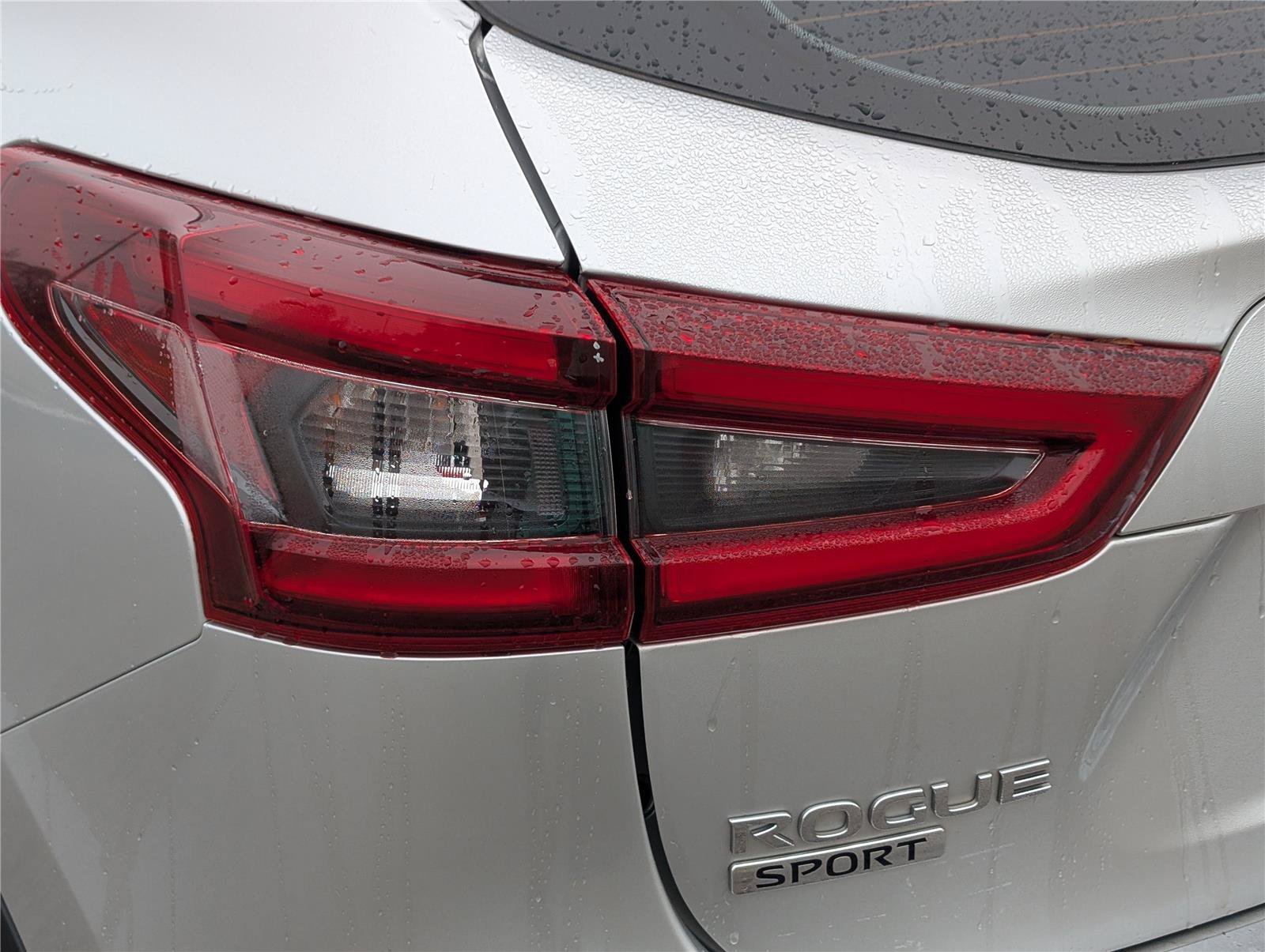 2022 Nissan Rogue Sport SV - Photo 10