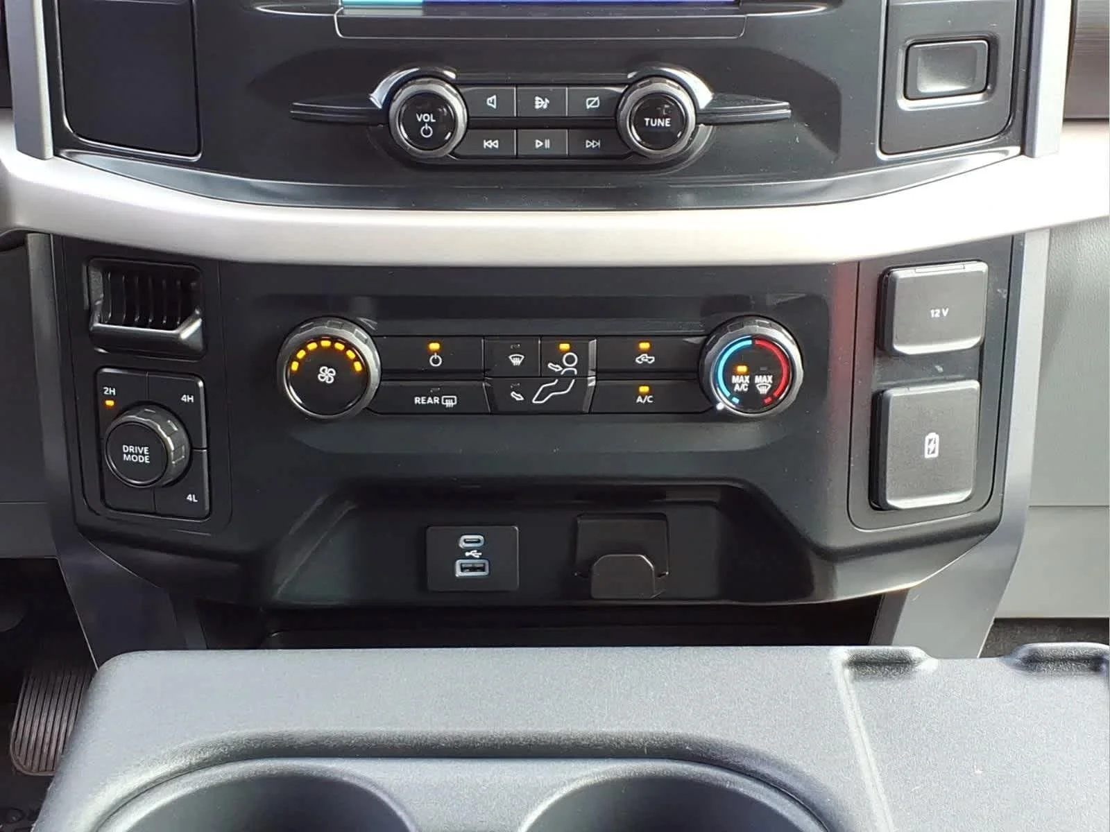 Used 2023 Antimatter Blue Ford XLT image 25