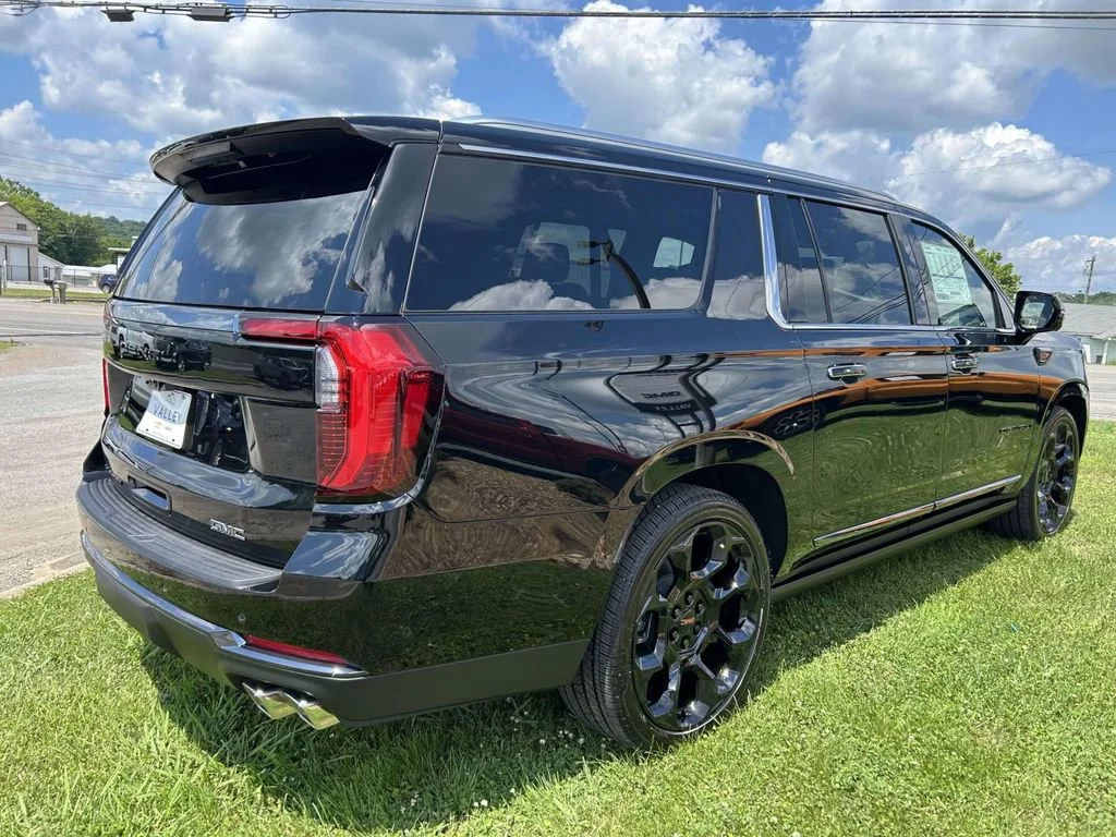 New 2026 Onyx Black GMC Denali Ultimate image 4