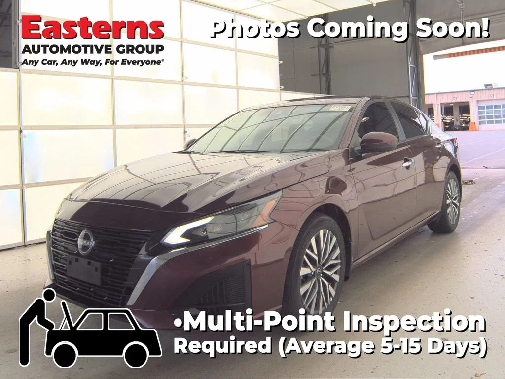Used 2024 Red Nissan 2.5 SV image 1