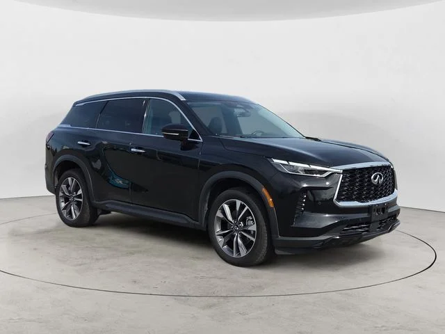 Used 2024  INFINITI LUXE image 7