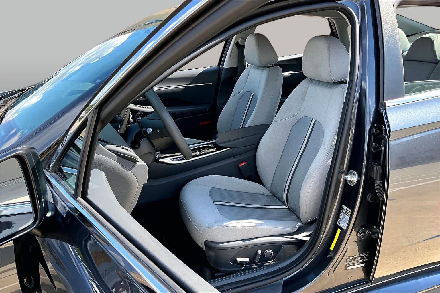 Used 2020 Portofino Gray Hyundai SEL image 8