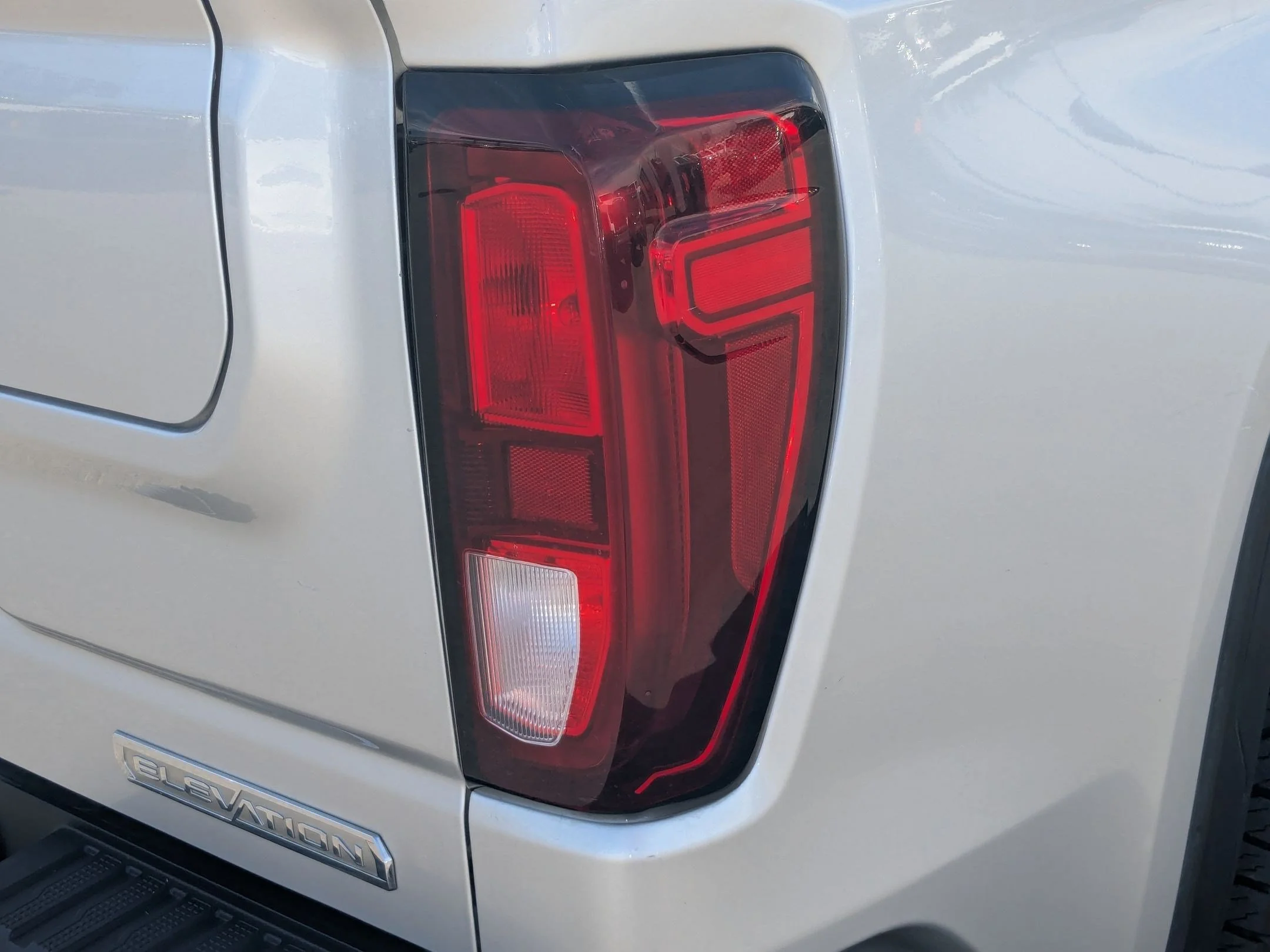 Used 2021 Quicksilver Metallic GMC Elevation image 12