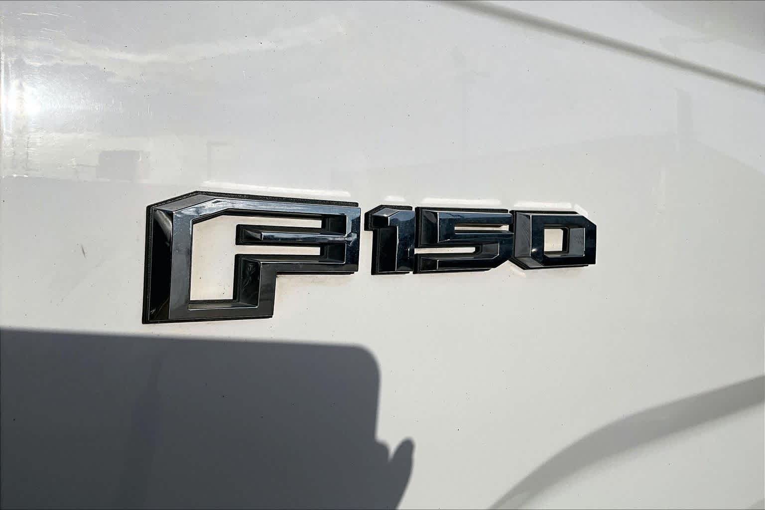 Used 2016 Oxford White Ford XLT image 30