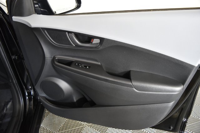Used 2018 Black Hyundai SEL image 33