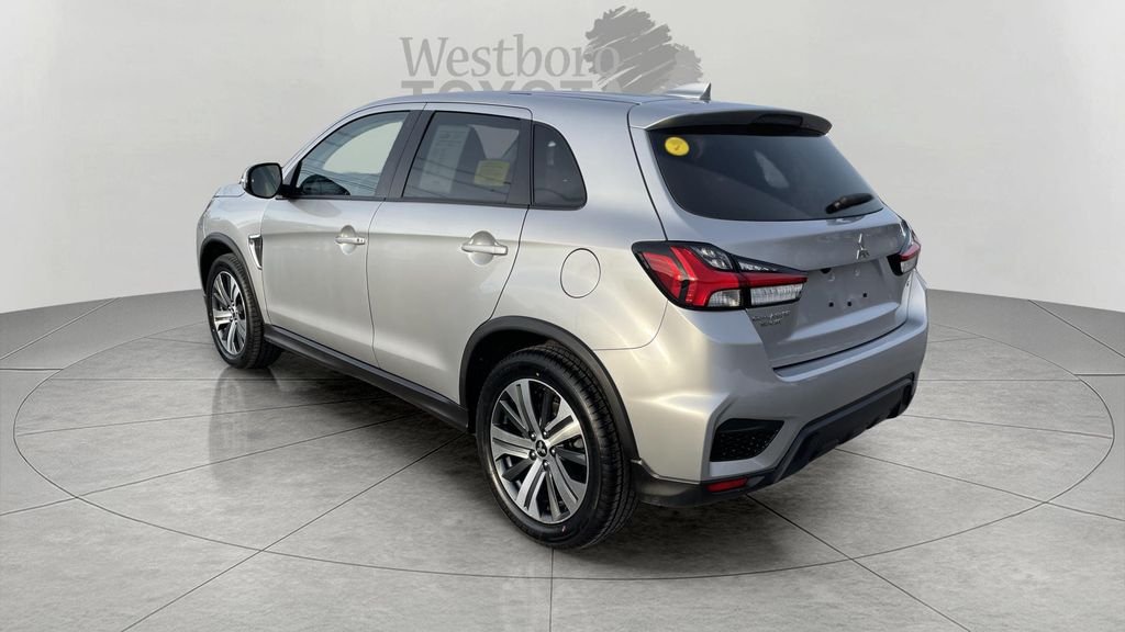 Used 2024  Mitsubishi 2.0 ES image 5