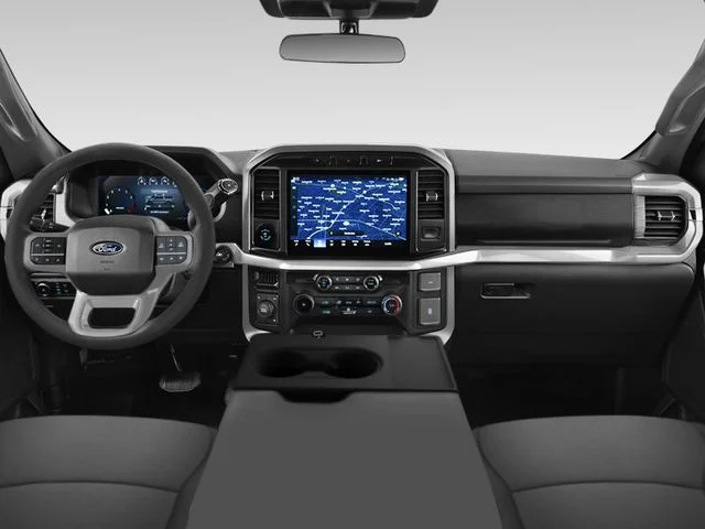 Used 2024 Oxford White Ford XLT image 3