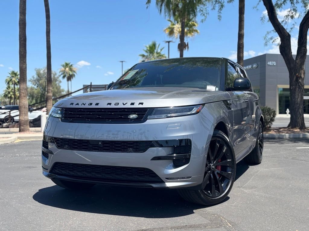 Certified Used 2025 Eiger Grey Metallic Land Rover Dynamic SE image 1
