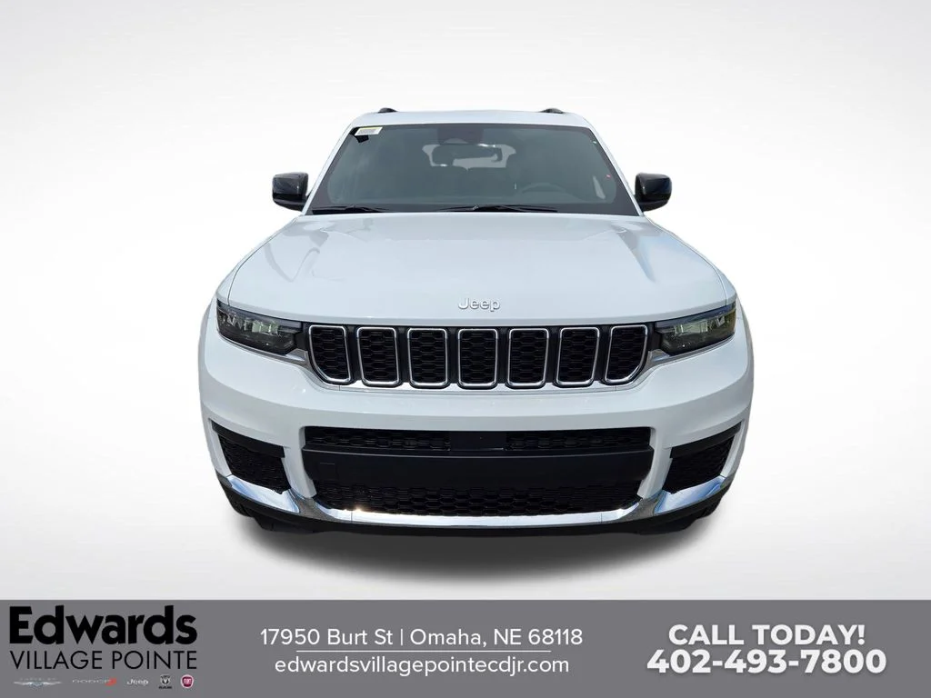 New 2026 Bright White Clear-Coat Exterior Paint Jeep Laredo image 8