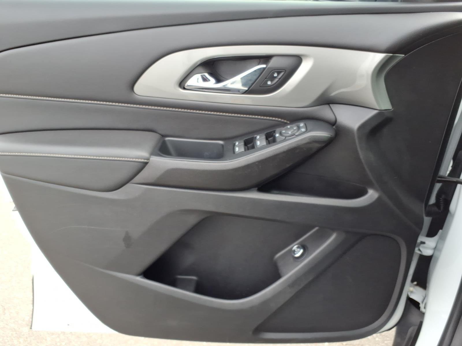 Used 2023 Summit White Chevrolet LT Leather image 25