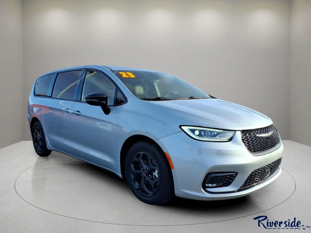 2023 Chrysler Pacifica Hybrid Limited