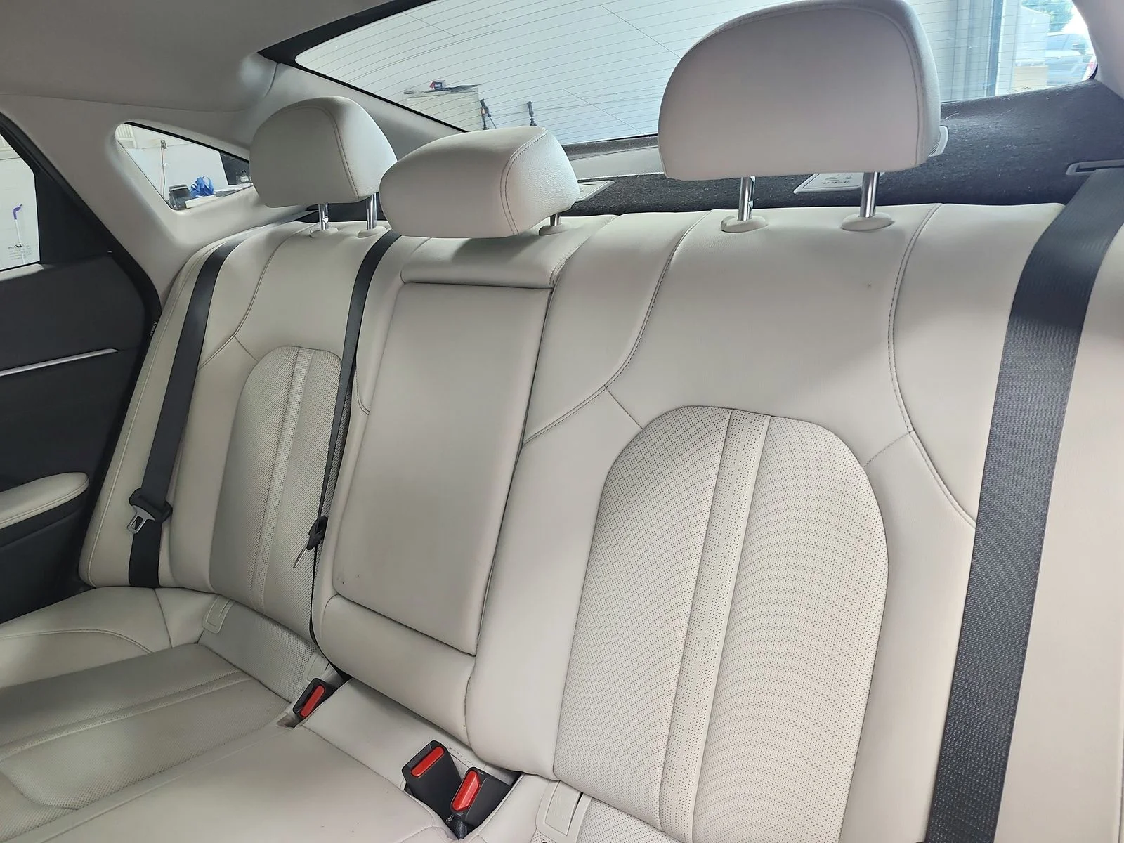 Used 2023 Serenity White Hyundai Limited image 11
