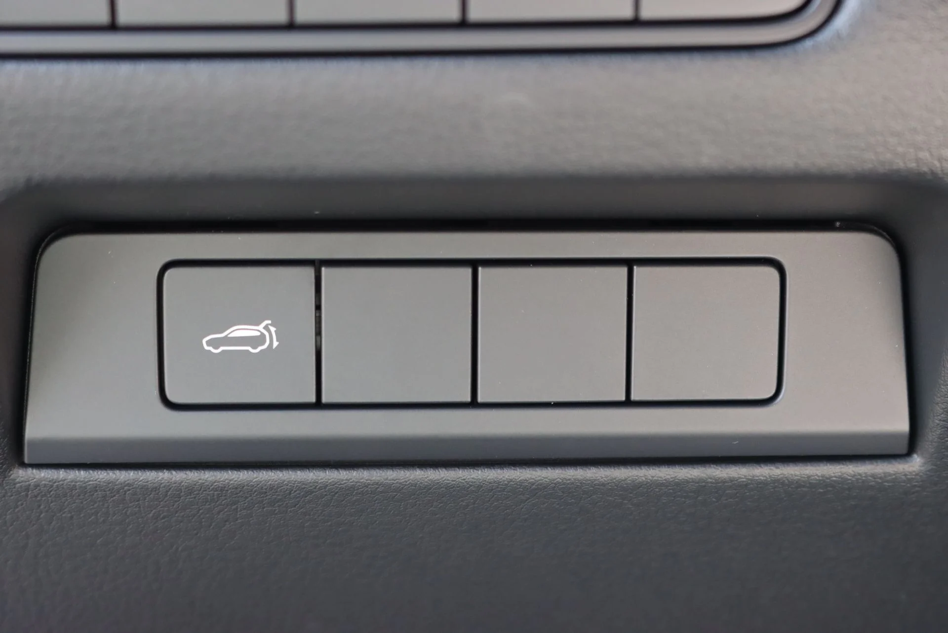 New 2026 Wind Chill Pearl Mazda Preferred AWD image 18